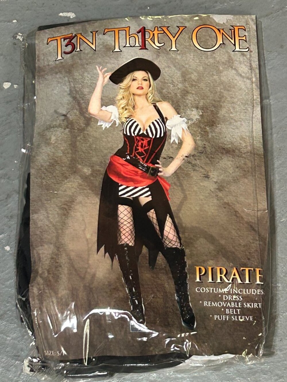 Women’s Pirate Costume – Small – New